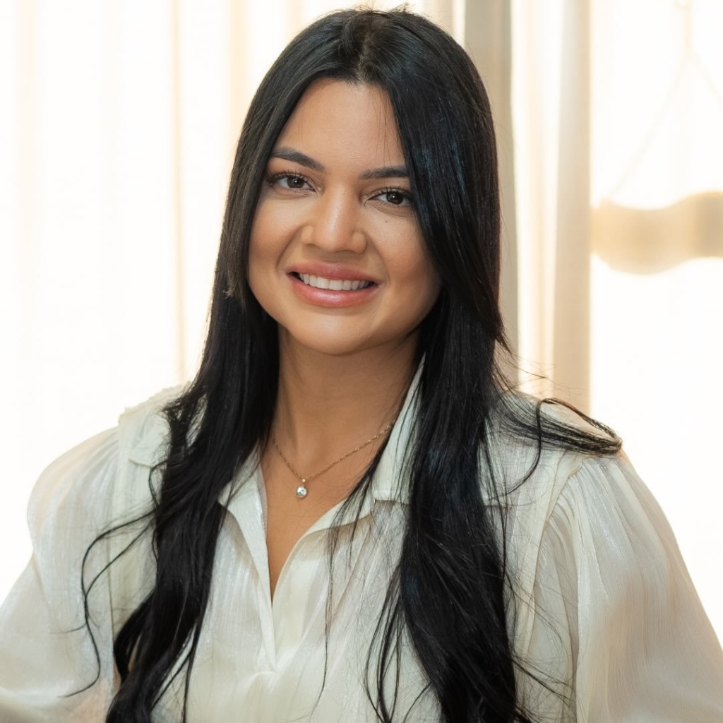 Dra. Ainoã Mello